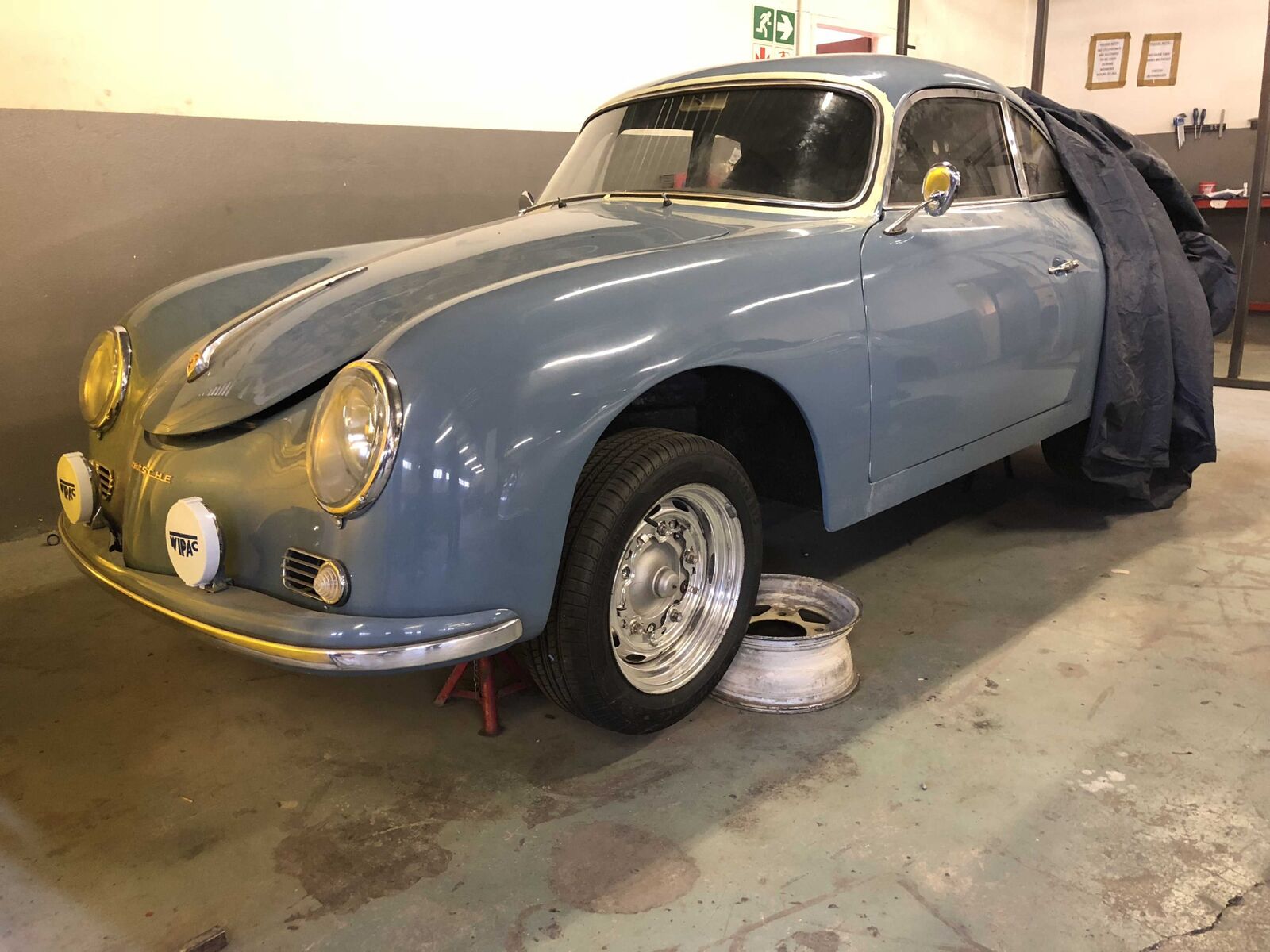 Universal Products Porsche 356 Replica